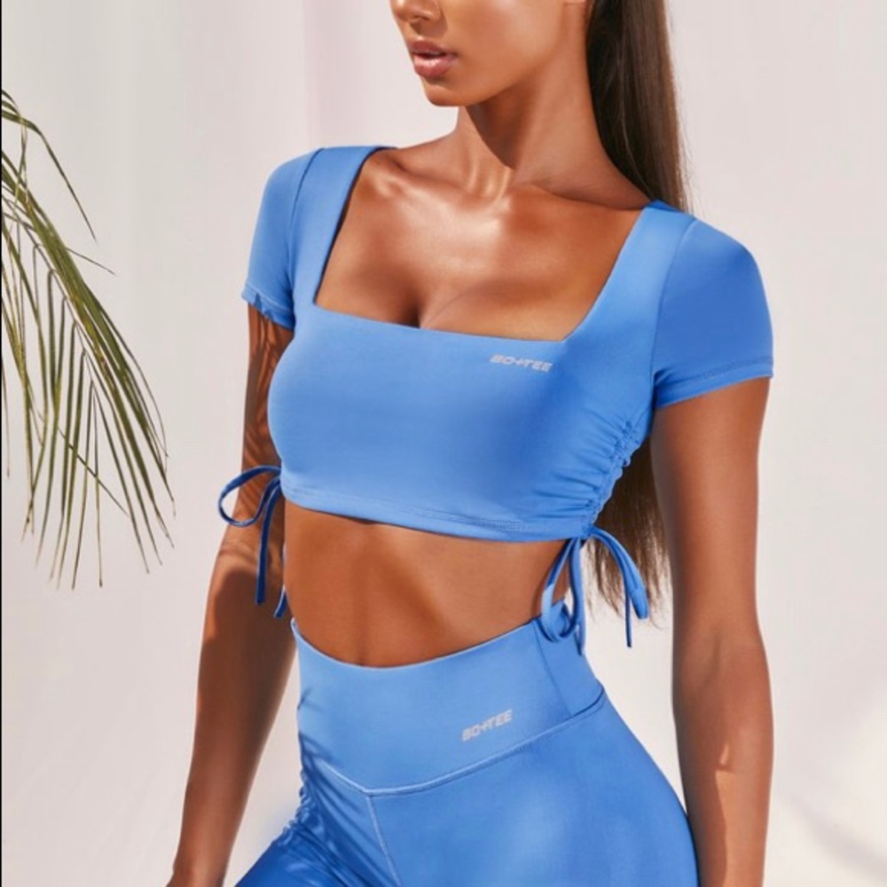 BO+TEE SLINKY CROP WORKOUT TOP